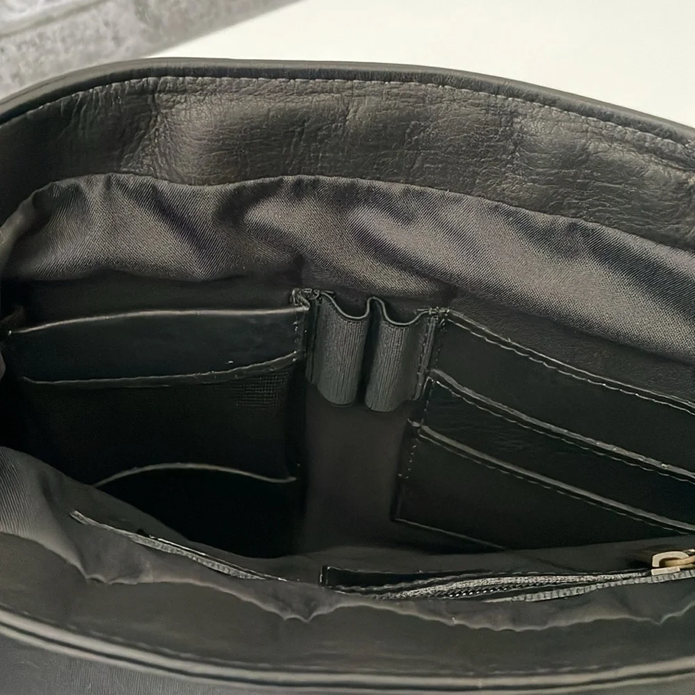 Claire Chase Black Leather Versailles Man Bag Columbia South America
